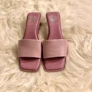 Light lavender funky clear healed shoe, super cute in one of my favorite brands.